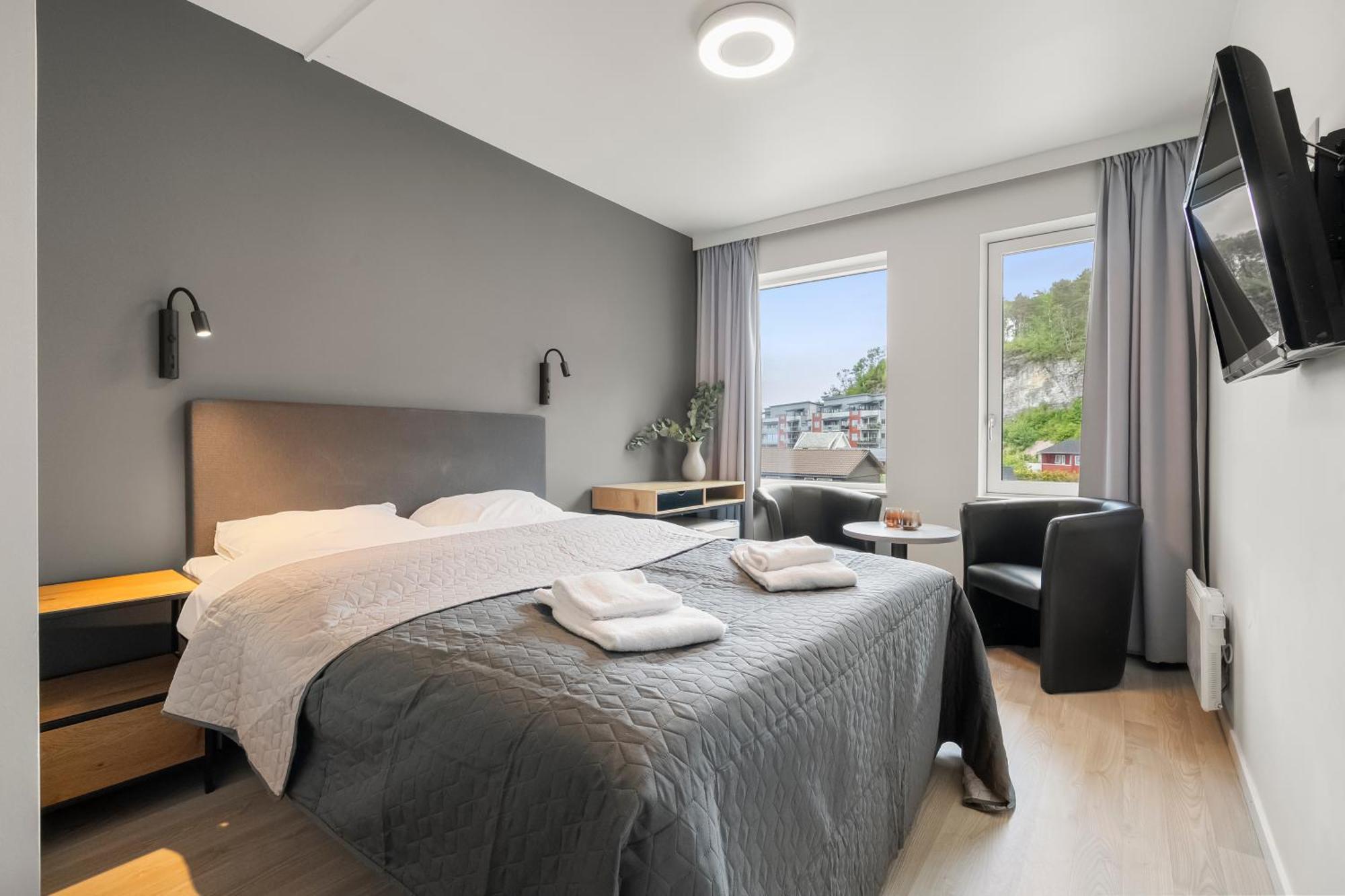 Kinn Hotel 3*