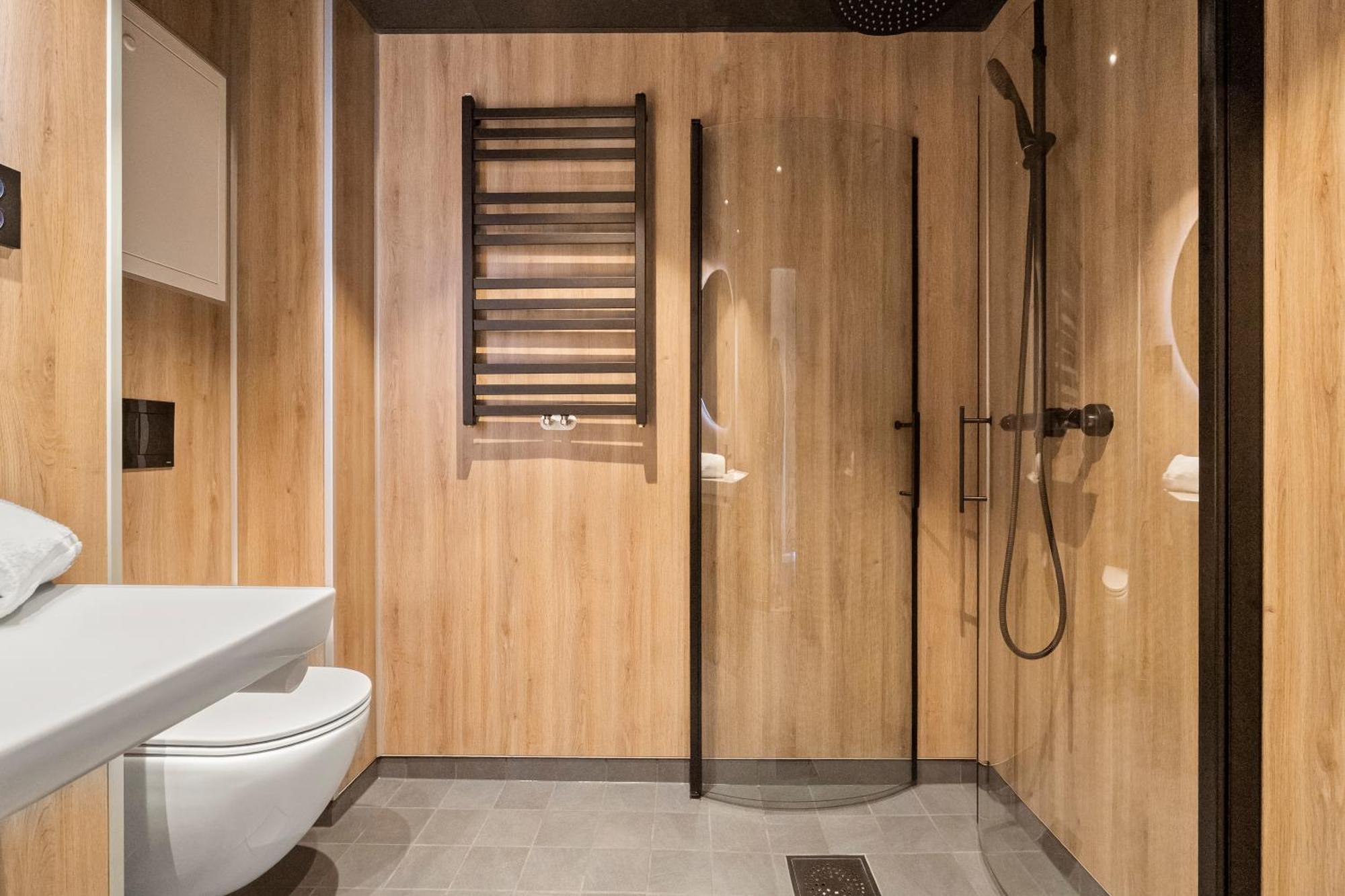 Kinn Hotel 3*