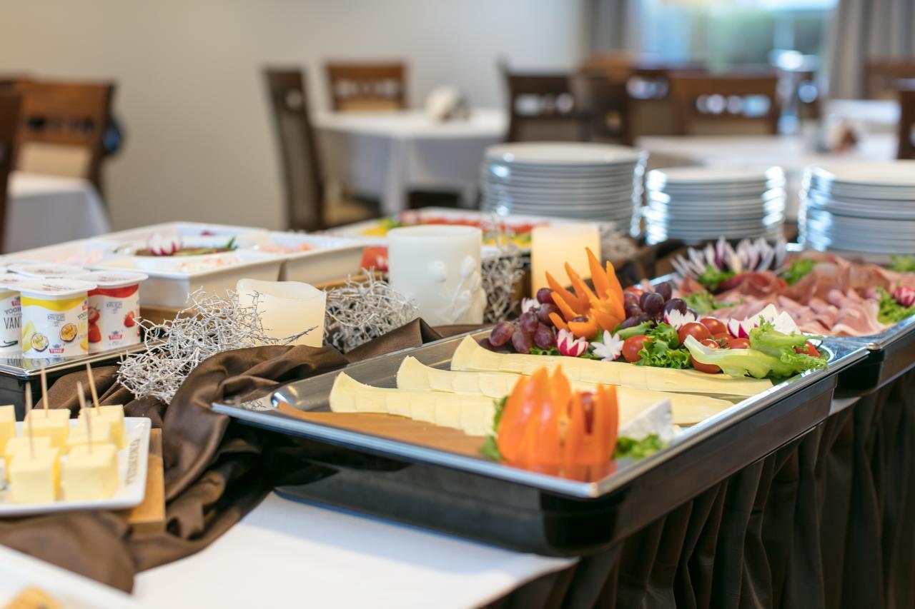 Kinn Hotel 3*