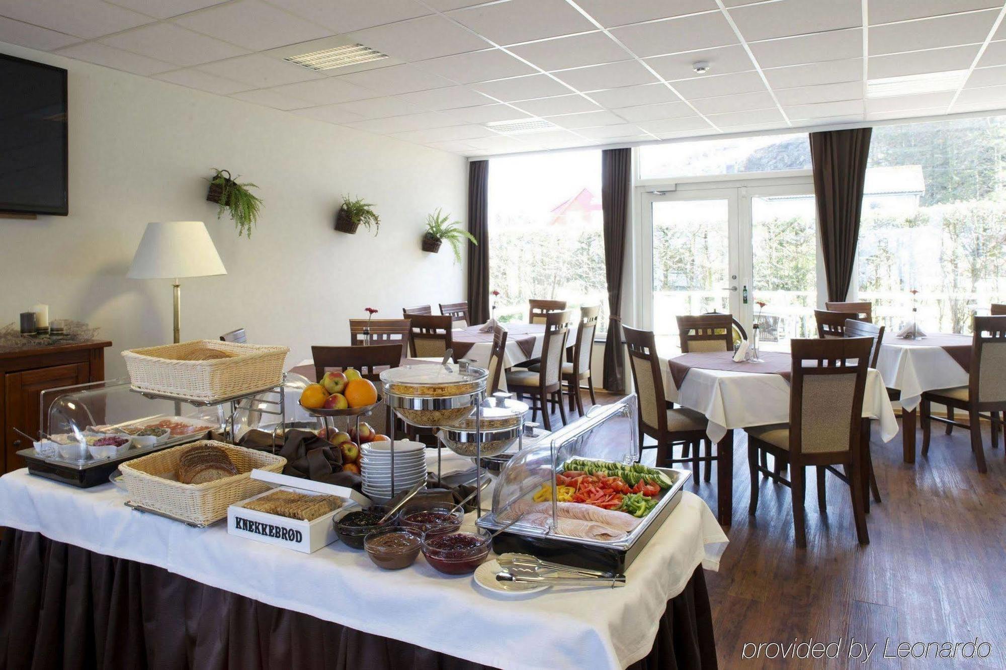 Kinn Hotel 3*